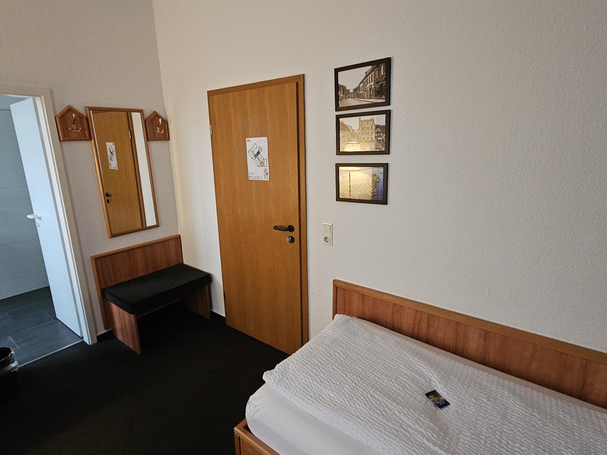 Parkhotel Зенфтенберг Экстерьер фото